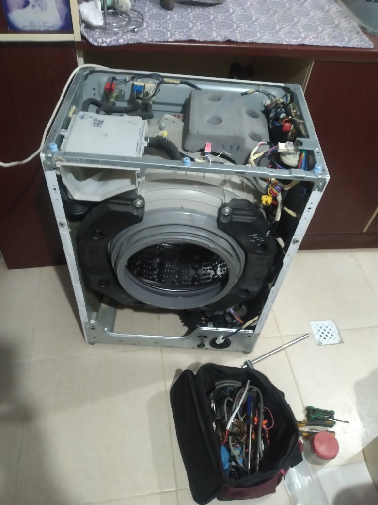 تعمیر برد الکترونیکی ماشین لباسشویی 6 کیلویی اینورتر (دایرکت درایو) الجی (ال جی) مدل WM-126NW با مشکل ارور dE