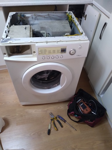 رفع مشکل ارور 4E و sud ماشین لباسشویی 5.5 کیلویی سامسونگ مدل P8085 در رشت 09112305332