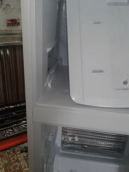 تعمیر یخچال فریزر صنام مدل SF-27T3/70 در رشت