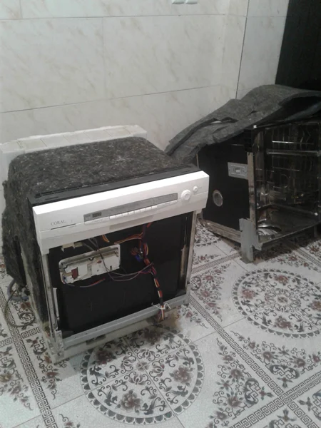 تعویض کابین ماشین ظرفشویی کرال در رشت 09112305332