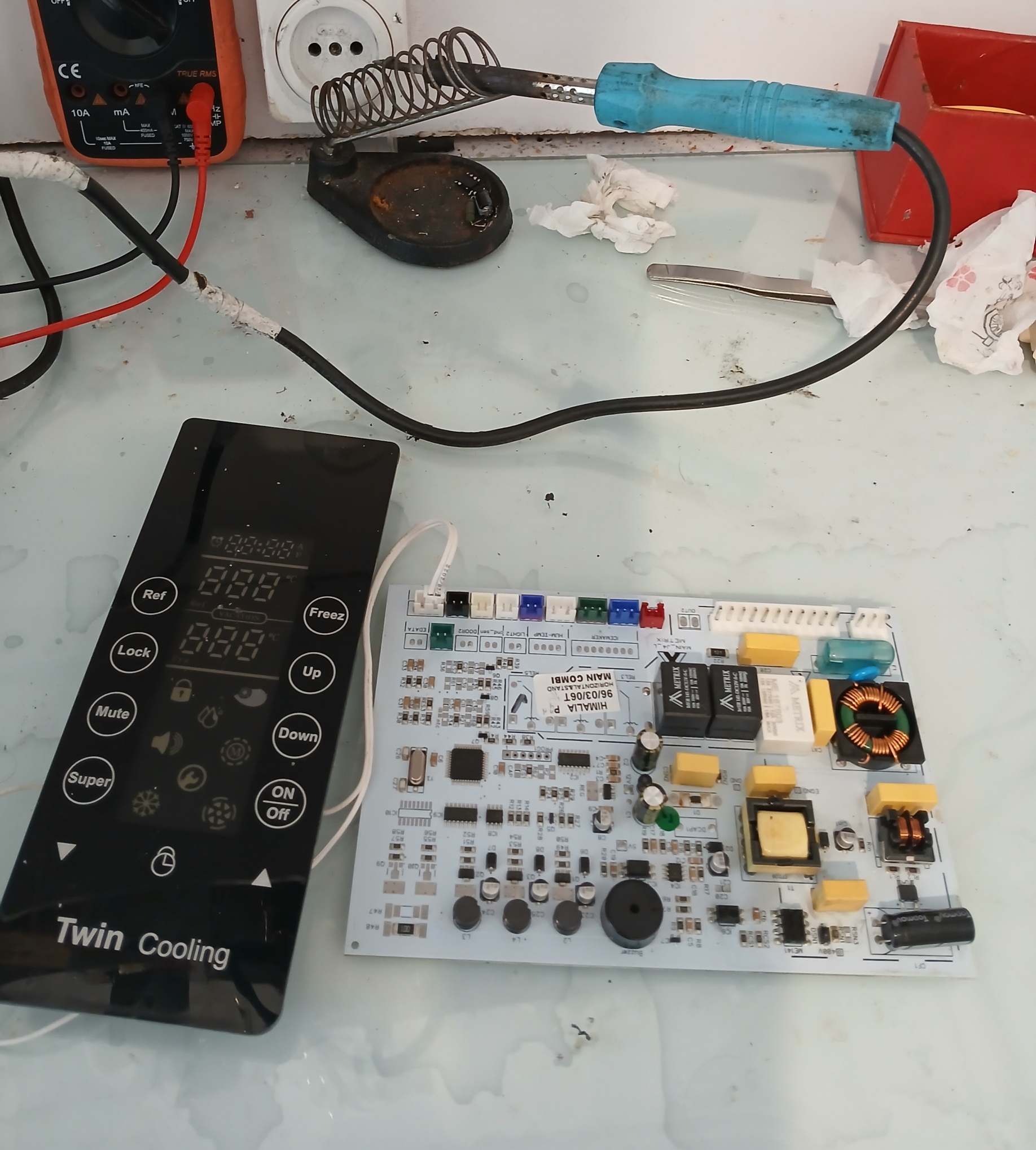 تعمیر برد الکترونیک یخچال و فریزر هیمالیا نمایندگی رشت 09112305332