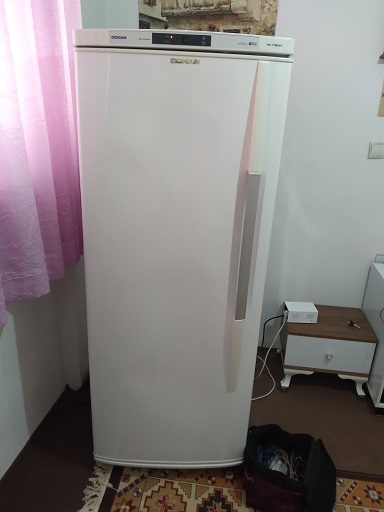 رفع مشکل دیفراست یا برفک زدایی و تعمیر برد الکترونیک یخچال فریزر دونار مدل DNF 290 SIT در رشت 09112305332