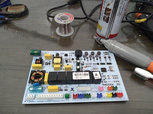 تعمیر برد الکترونیکی یخچال فریزر هاردستون در رشت 09112305332