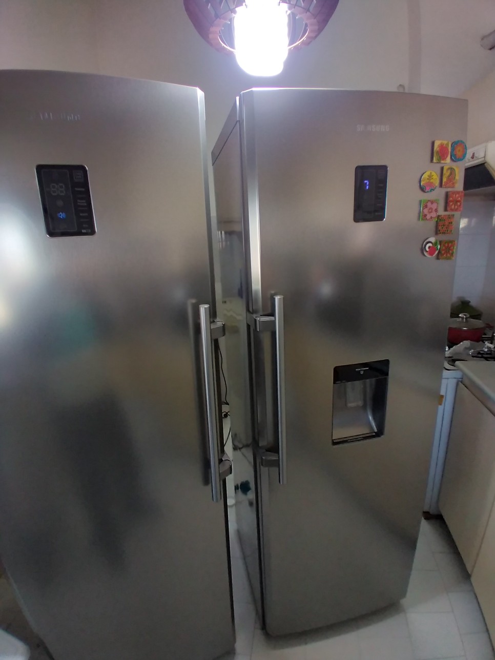 نشت یابی و شارژ گاز یخچال فریزر دوقلوی اینورتر سامسونگ مدل RR7WEPN در رشت 09112305332