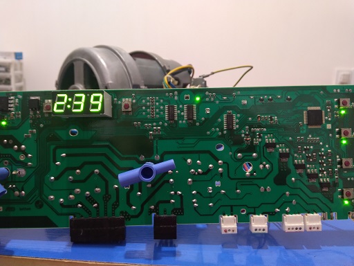 تعمیر برد الکترونیکی ماشین لباسشویی یوتکس و کنوود در رشت 09112305332