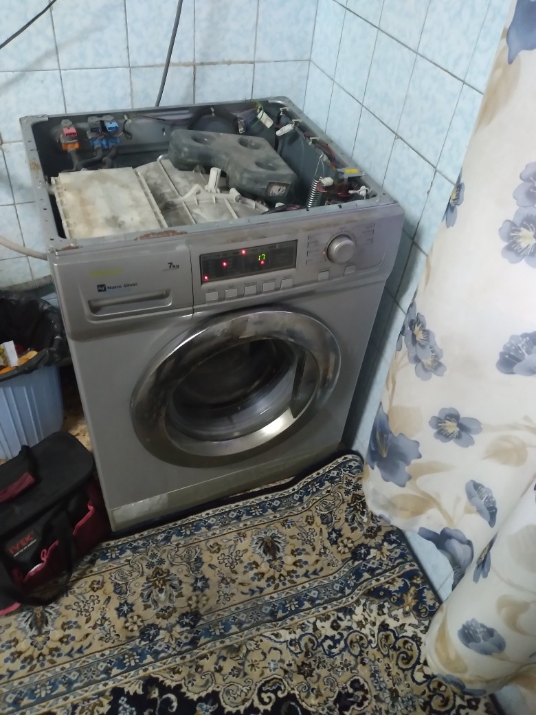 تعمیر برد الکترونیکی ماشین لباسشویی اسنوا مدل SWD-F1033 در رشت 09112305332