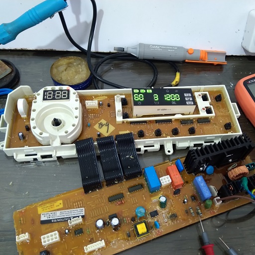 تعمیر برد الکترونیکی ماشین لباسشویی سامسونگ مدل J1250-NSH در رشت 09112305332