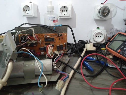 تعمیر برد الکترونیک کولر گازی پنجره ای اجنرال در رشت 09112305332