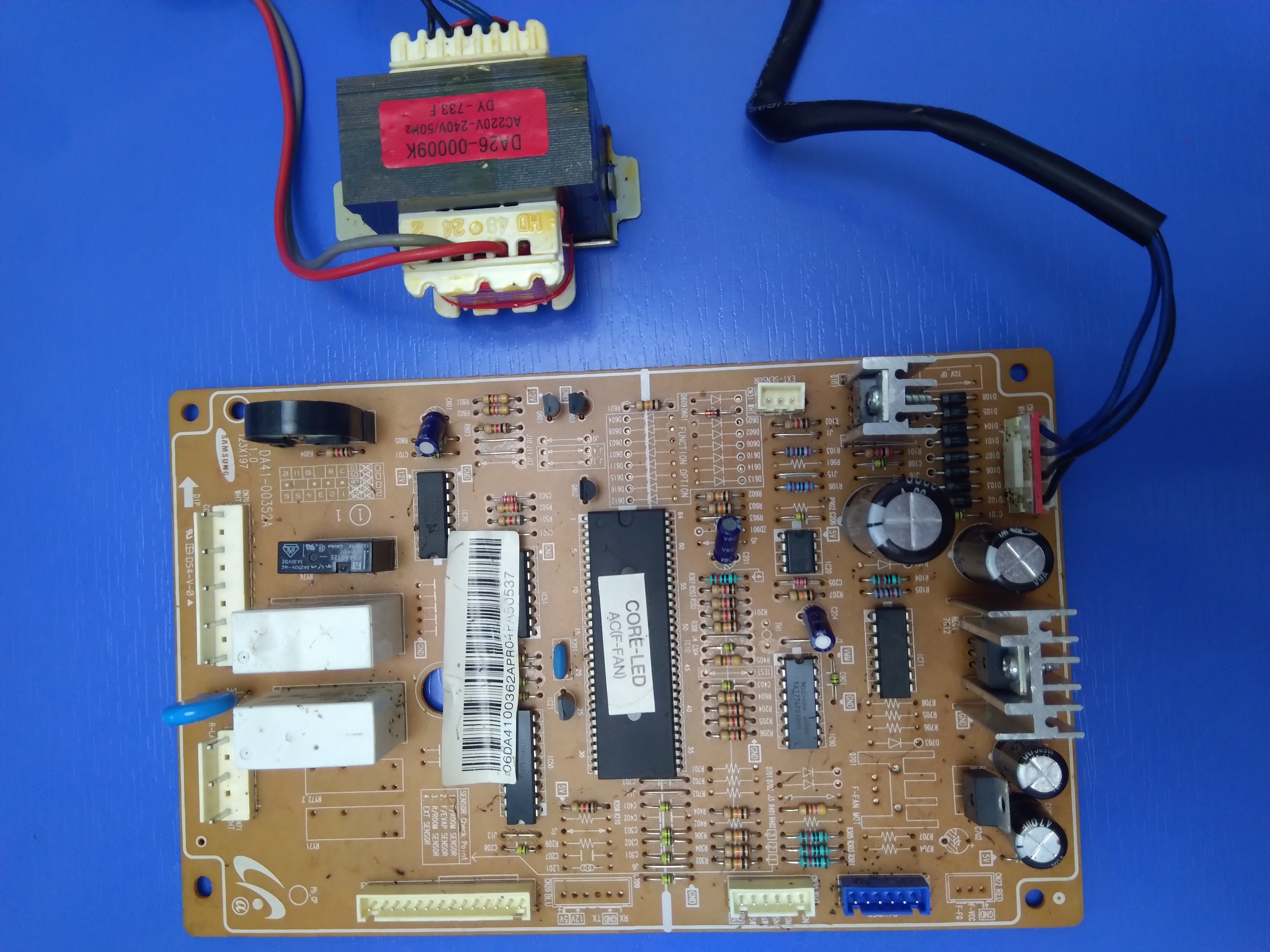 تعمیر برد الکترونیکی یخچال فریزر سامسونگ مدل RL466WESE در رشت 09112305332